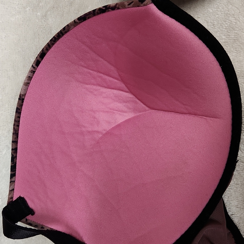 Pink Victoria's Secret 36DD Super Push up - Picture 12 of 14